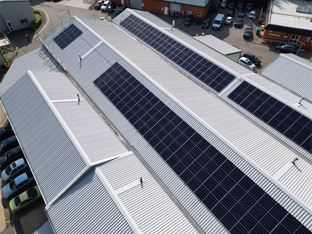 Paneles Solares Británicos: El Caso de UKSOL