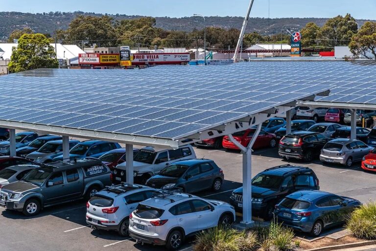 Paneles Solares en Estacionamientos: Costo y Guía