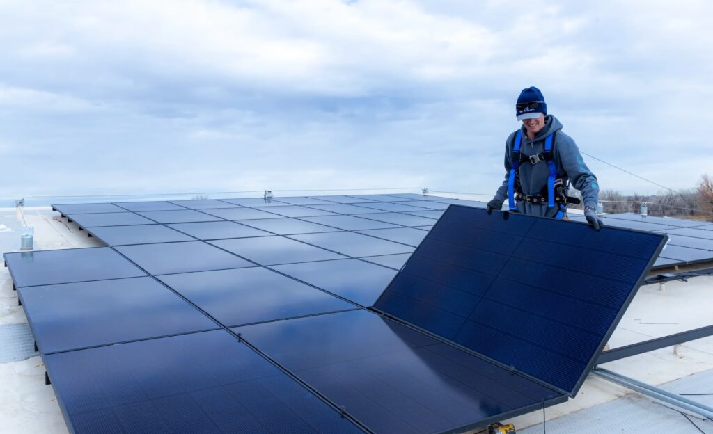 Seguro y Paneles Solares: ¿Cubre la Desinstalación?