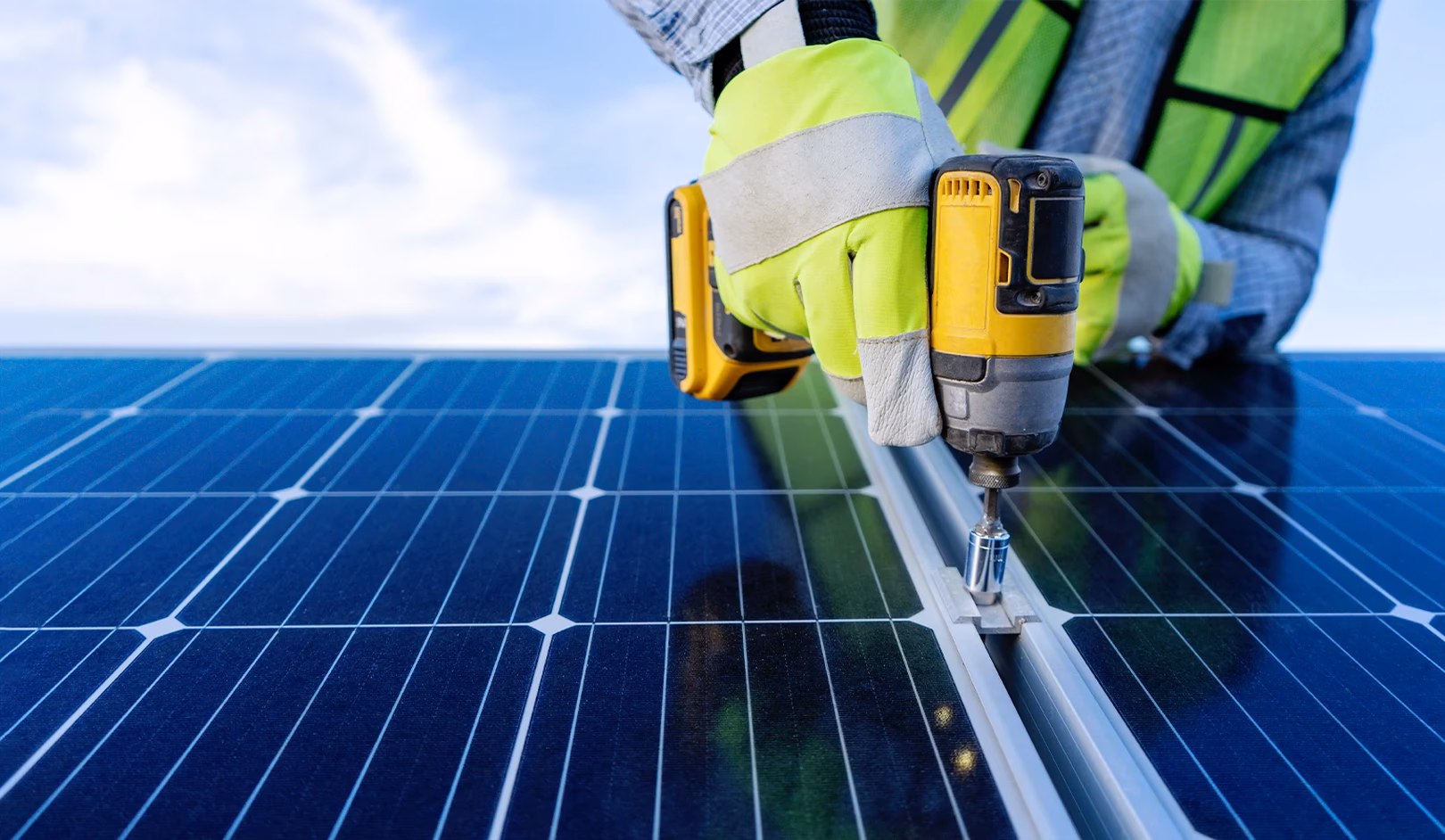 Does homeowners insurance cover solar panel damage?