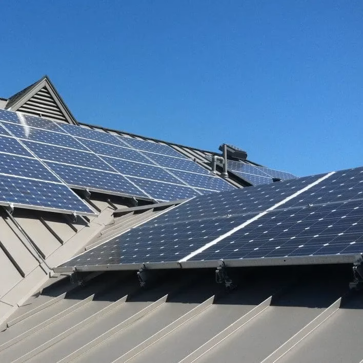 ¿Se puede poner un panel solar en un balcón?