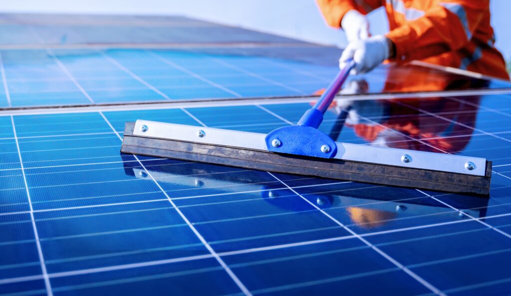 Guía de Mantenimiento para Paneles Solares