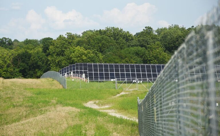 Reembolso Solar en Columbia, MO: Guía Completa
