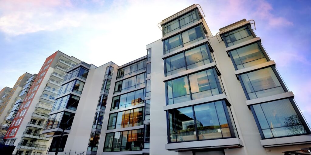 HOA y Paneles Solares: ¿Conflicto de Intereses?