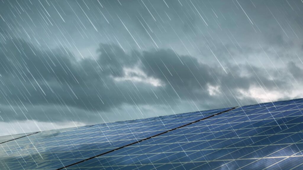 Paneles Solares y Lluvia: ¿Qué Sucede Realmente?