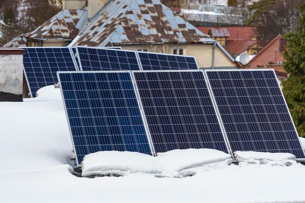 Paneles Solares Calefactados: Adiós a la Nieve