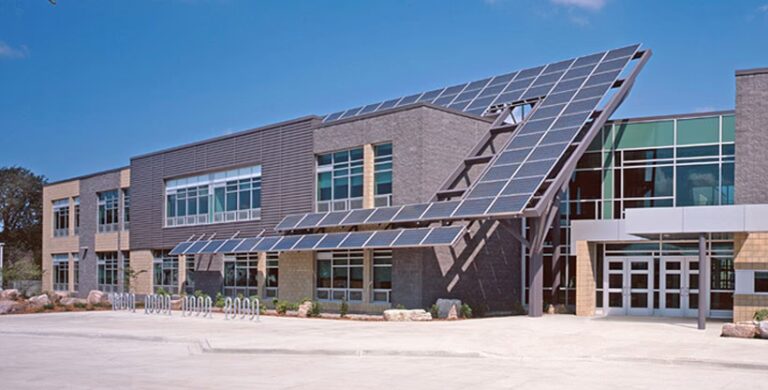 Paneles Solares en Toronto: ¿Inversión Inteligente?