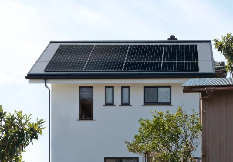 Paneles Solares: ¿Aún pagarás por la luz?