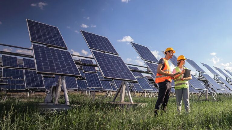 Sueldo de un Técnico en Energías Renovables Chile