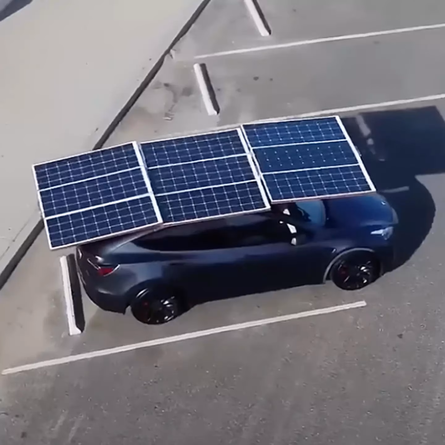 Can Teslas be powered by solar panels?