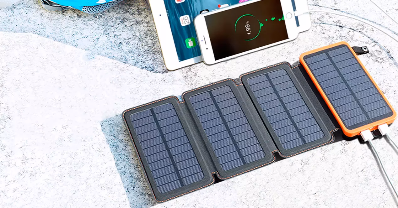 ¿Se puede cargar un teléfono con un panel solar?