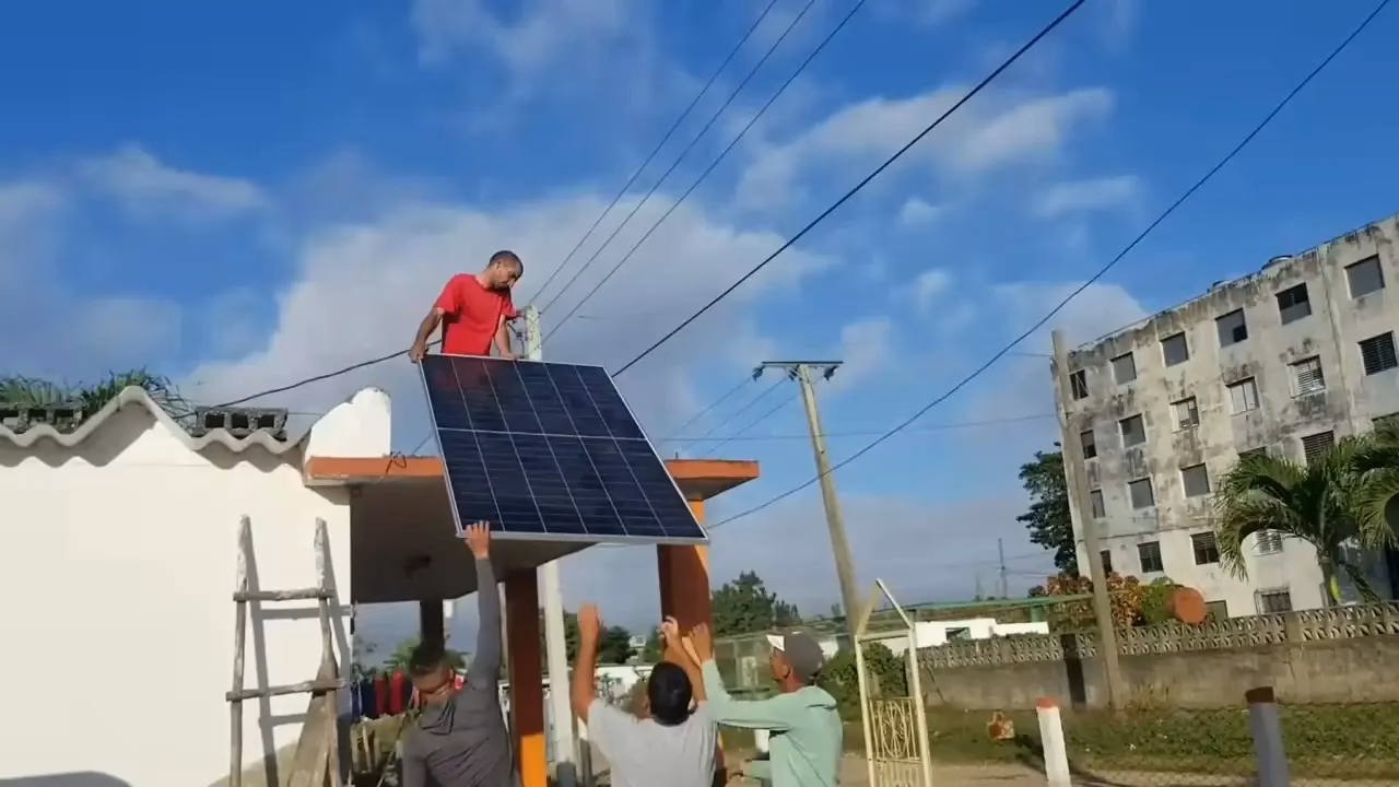 ¿Cuántos vecinos tienen que estar de acuerdo para poner placas solares?