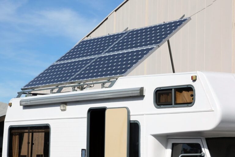 Energía Solar para Autocaravanas: Guía Completa